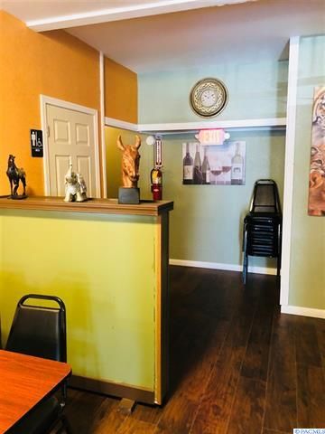 116 Division St, Grandview, WA 98930